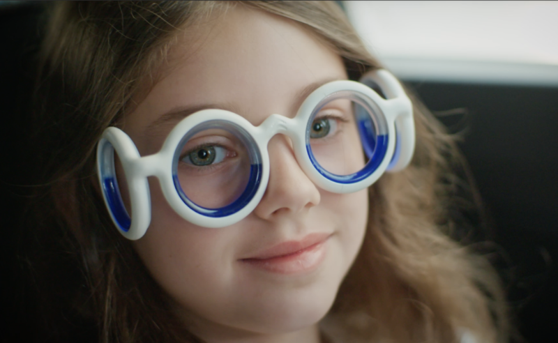 Contro il mal d'auto e il mal di mare c'è un nuovo strumento: sono degli occhiali brevettati senza lenti che basta indossare per dieci minuti.